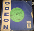 The Beatles – Quiero Tomar Tu Mano / Este Muchacho (I Want to Hold Your Hand / This Boy) – Vinilo 7" 45 RPM VG+/VG MSOD 8719 Edición Chilena 1964 Odeon