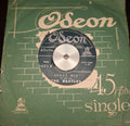 The Beatles – Ella Te Ama / Serás Mía (She Loves You / I'll Get You) – VG+/VG+ MSOD 8421 Vinilo 7" 45rpm Edición Chilena 1964 Odeon