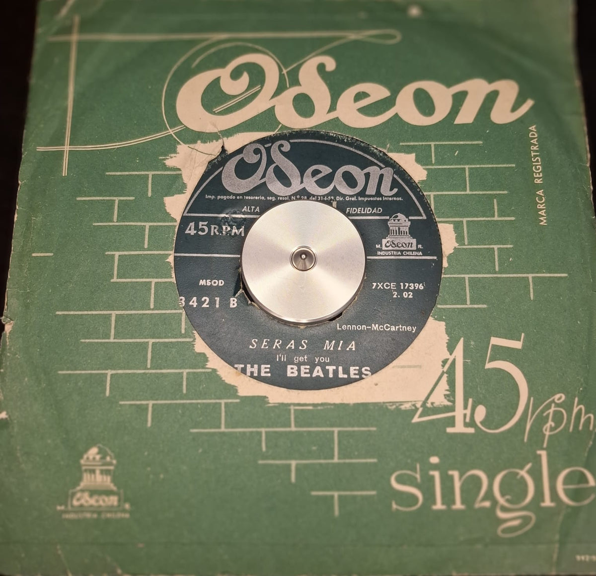 The Beatles – Ella Te Ama / Serás Mía (She Loves You / I'll Get You) – VG+/VG+ MSOD 8421 Vinilo 7" 45rpm Edición Chilena 1964 Odeon